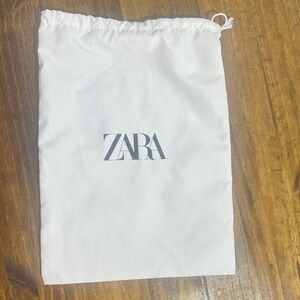Zara Classic White Accessory Pouch